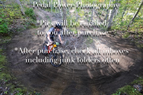 20250927FALLEPIC82-4-3863