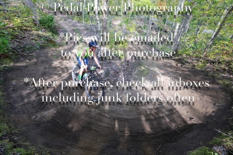 20250927FALLEPIC82-4-3910