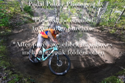 20250927FALLEPIC82-4-3936