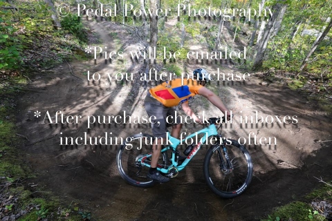 20250927FALLEPIC82-4-3937