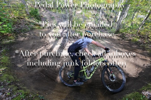 20250927FALLEPIC82-4-3974