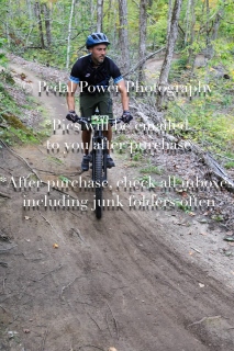 20250927FALLEPIC82-4-4020